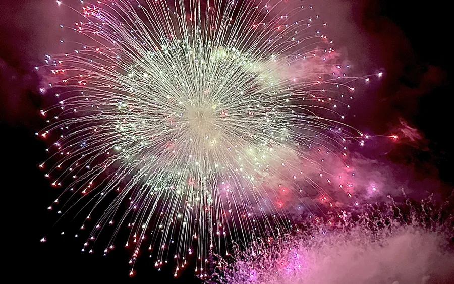 Aomori Fireworks Festival, finale of Nebuta Matsuri