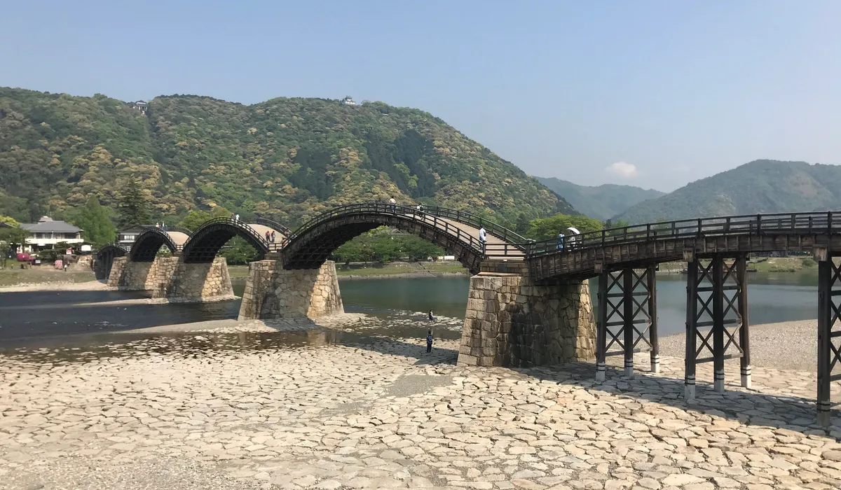 Kintaikyo Bridge with Iwakuni Castle above, Iwakuni