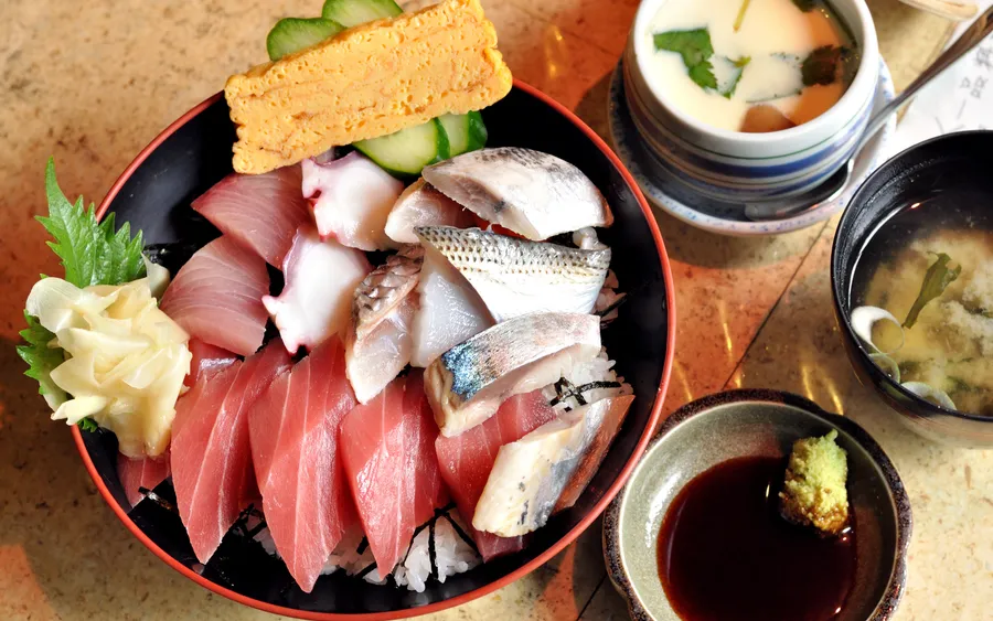 Kaisendon, seafood rice bowl