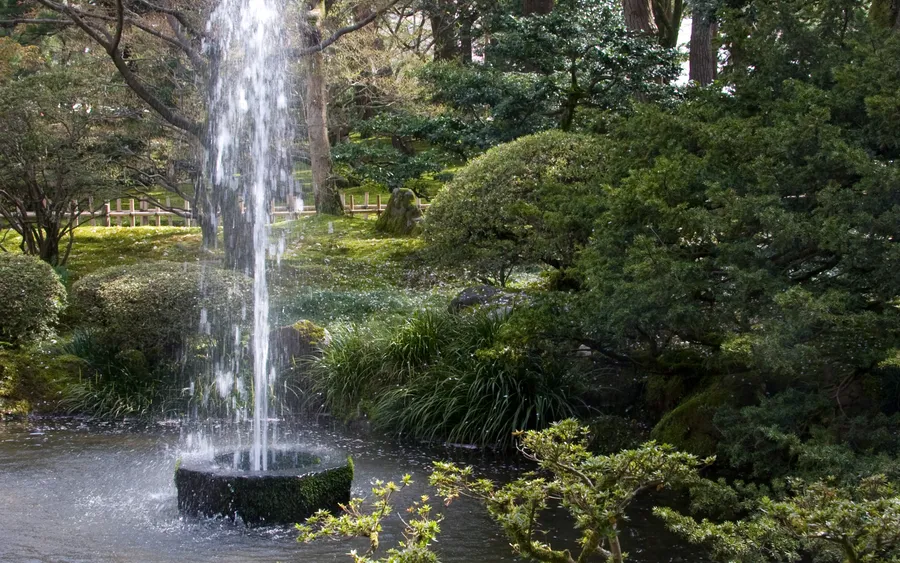 Oldest surviving fountain in Japan, Kenroku-en, Kanazawa