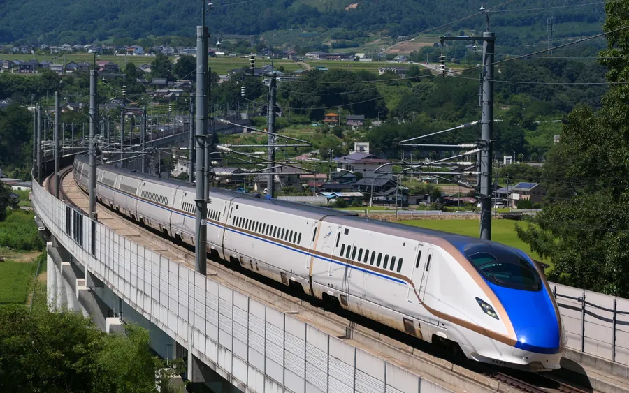 Hokuriku Shinkansen E7 series