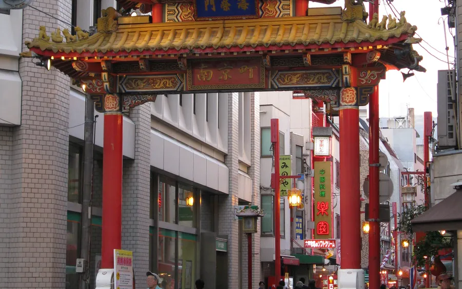 Kaiei-mon, the south gate of Nankinmachi, Kobe Chinatown