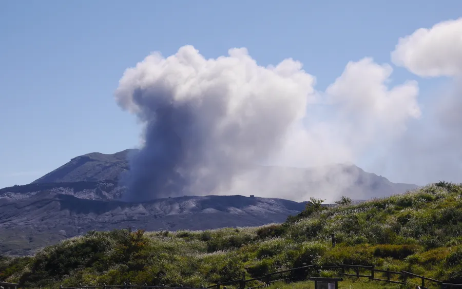 Nakadake crater viewed from Kusasenri