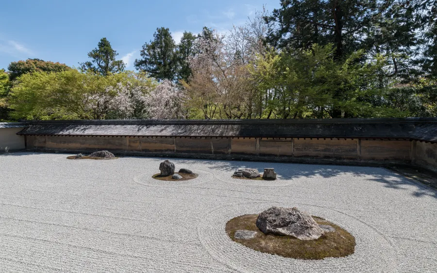 The kare-sansui rock garden at Ryoanji temple, Kyoto