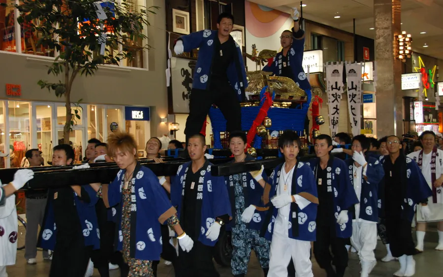 Mikoshi carriers, Matsuyama Autumn Festival