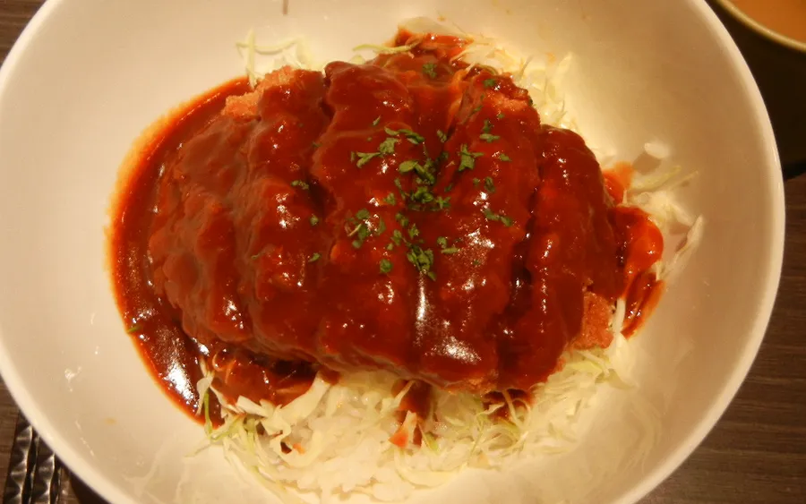 Demi-katsudon, Okayama