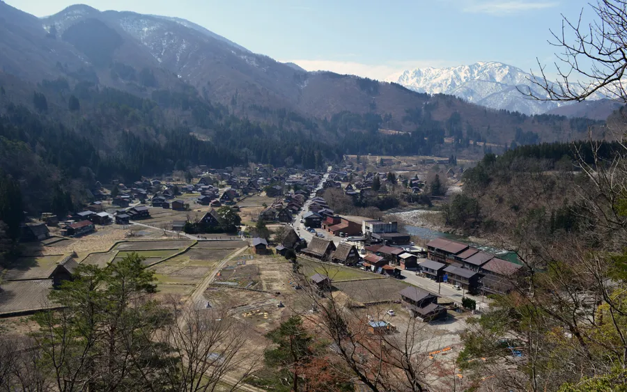 View over Ogimachi from the Shiroyama observation deck, Shirakawa-go