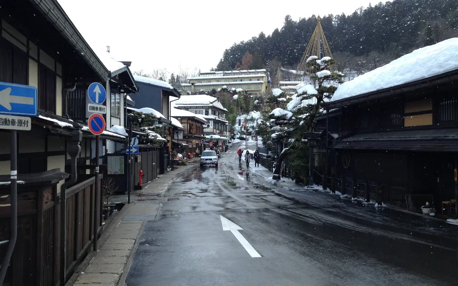Street near Nakabashi Bridge, Takayama